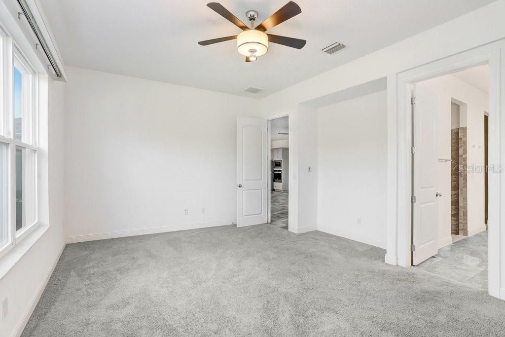 For Rent: $2,950 (3 beds, 2 baths, 2562 Square Feet)