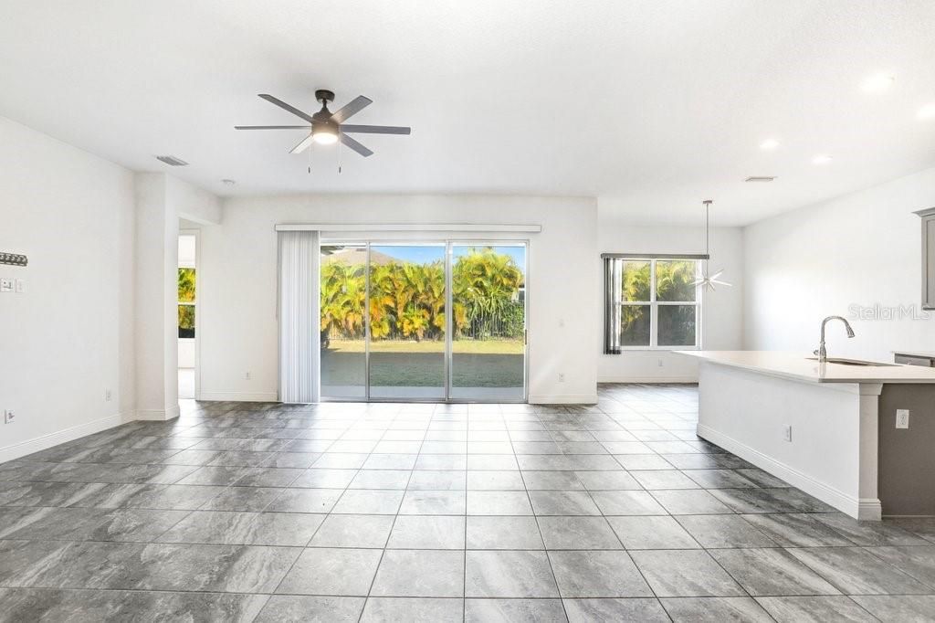 For Rent: $2,950 (3 beds, 2 baths, 2562 Square Feet)