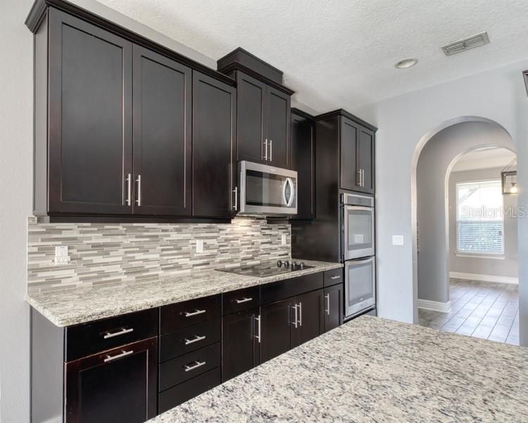 For Sale: $499,000 (4 beds, 2 baths, 2744 Square Feet)