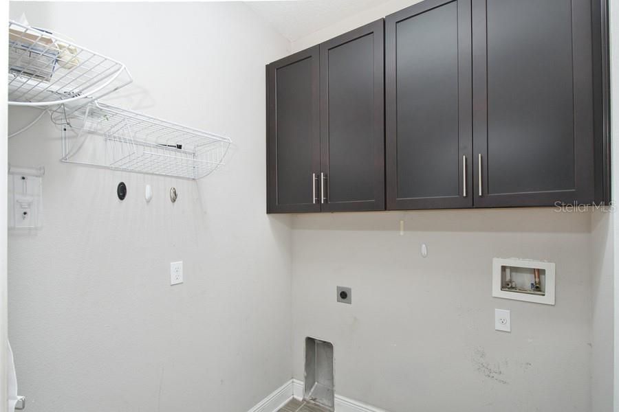 For Sale: $499,000 (4 beds, 2 baths, 2744 Square Feet)