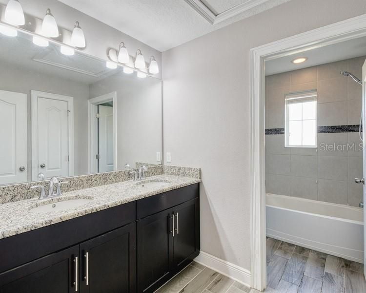 For Sale: $499,000 (4 beds, 2 baths, 2744 Square Feet)