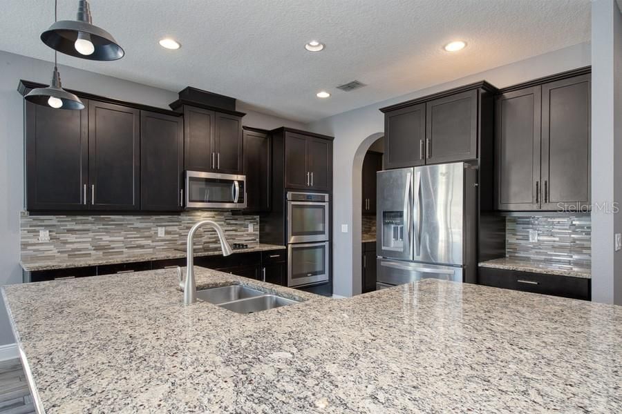 For Sale: $499,000 (4 beds, 2 baths, 2744 Square Feet)