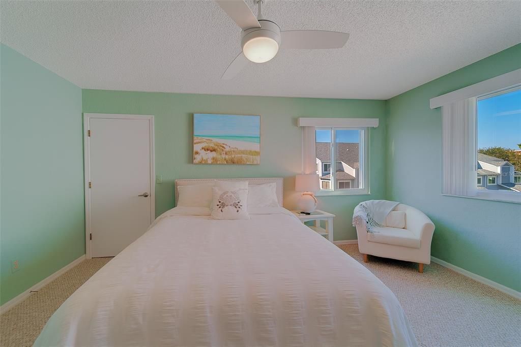 For Rent: $5,500 (3 beds, 3 baths, 1616 Square Feet)