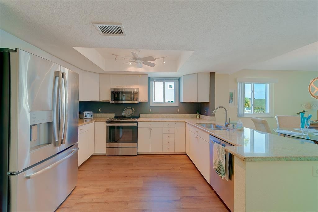 For Rent: $5,500 (3 beds, 3 baths, 1616 Square Feet)