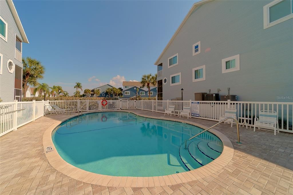 For Rent: $5,500 (3 beds, 3 baths, 1616 Square Feet)