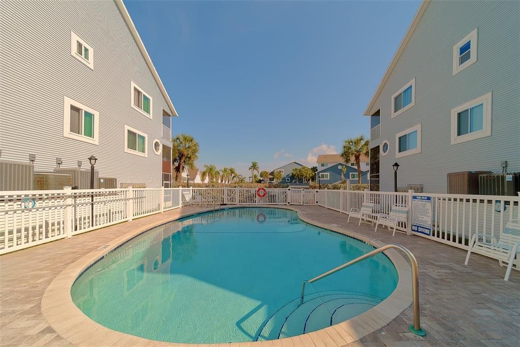 For Rent: $5,500 (3 beds, 3 baths, 1616 Square Feet)