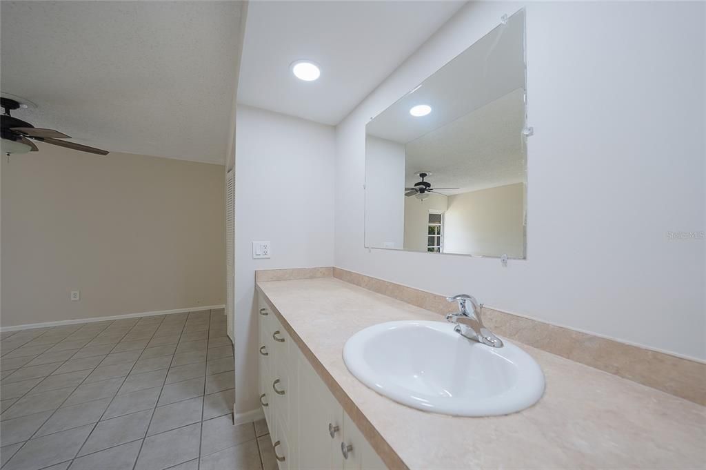 For Sale: $210,000 (3 beds, 2 baths, 1282 Square Feet)