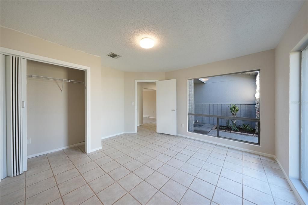 For Sale: $210,000 (3 beds, 2 baths, 1282 Square Feet)