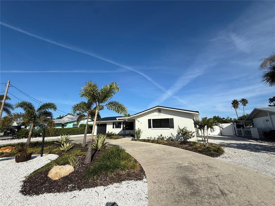 En Renta: $5,500 (3 camas, 3 baños, 1824 Pies cuadrados)