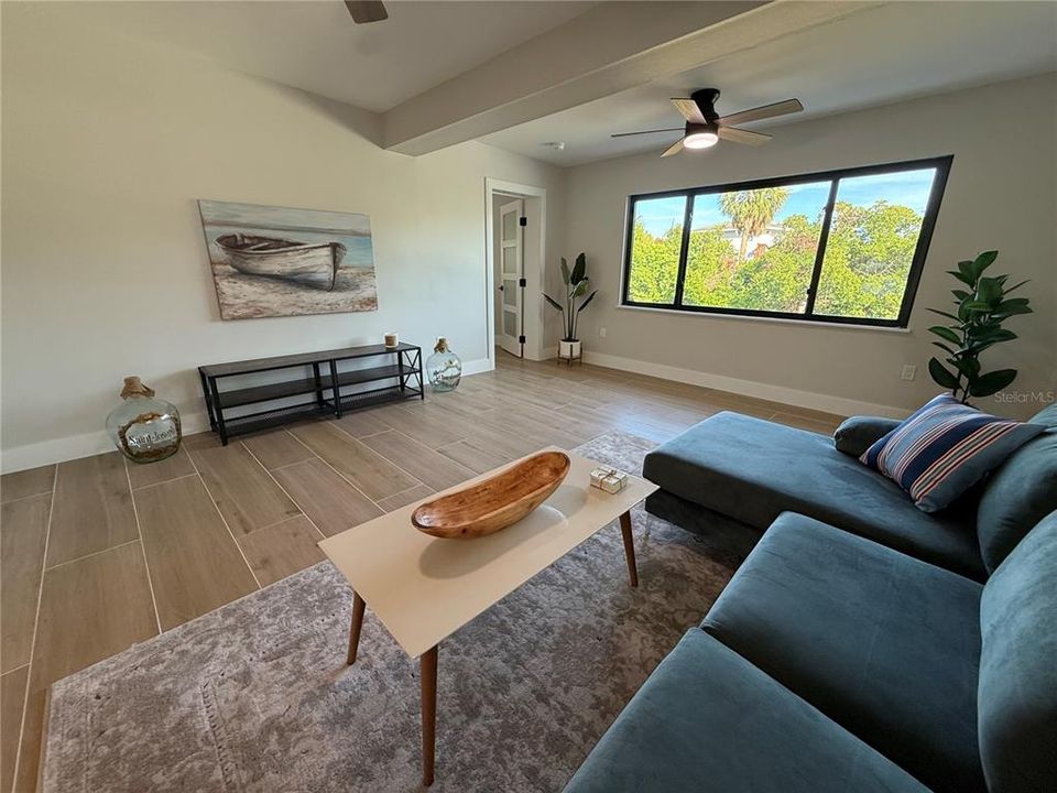 En Renta: $5,500 (3 camas, 3 baños, 1824 Pies cuadrados)