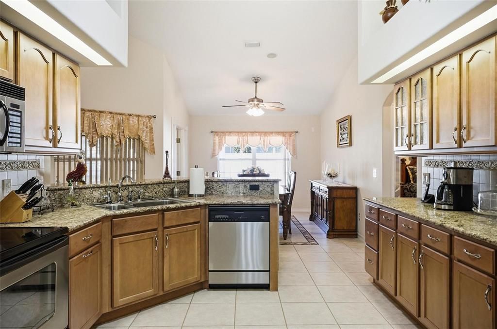 For Sale: $459,000 (3 beds, 3 baths, 2849 Square Feet)