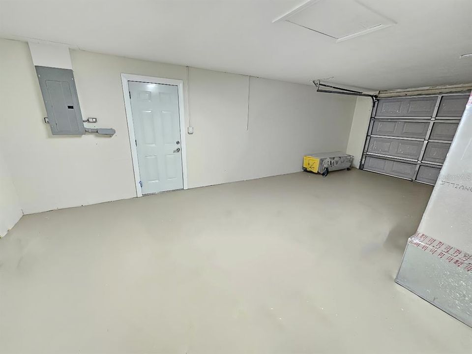 На продажу: $229,900 (2 спален, 1 ванн, 928 Квадратных фут)