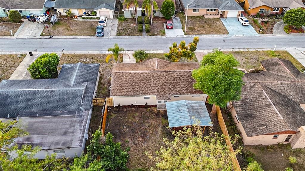 На продажу: $229,900 (2 спален, 1 ванн, 928 Квадратных фут)