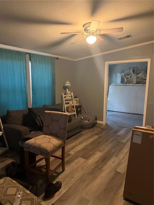 For Sale: $229,000 (4 beds, 2 baths, 1620 Square Feet)