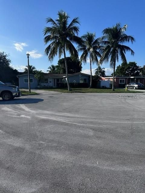 For Sale: $461,000 (3 beds, 2 baths, 1596 Square Feet)