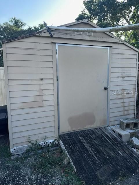 For Sale: $461,000 (3 beds, 2 baths, 1596 Square Feet)