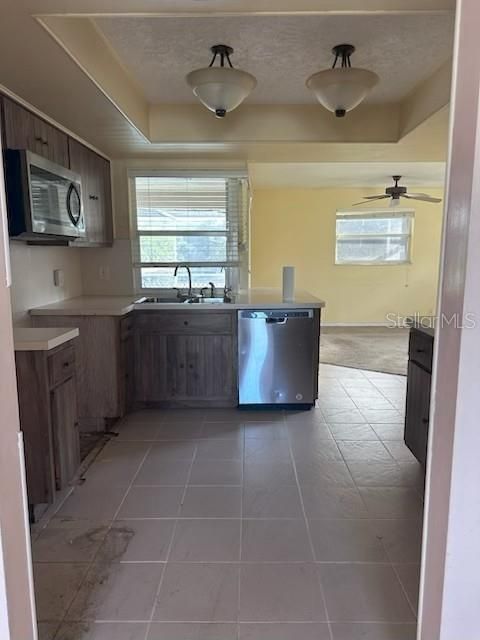 For Sale: $461,000 (3 beds, 2 baths, 1596 Square Feet)