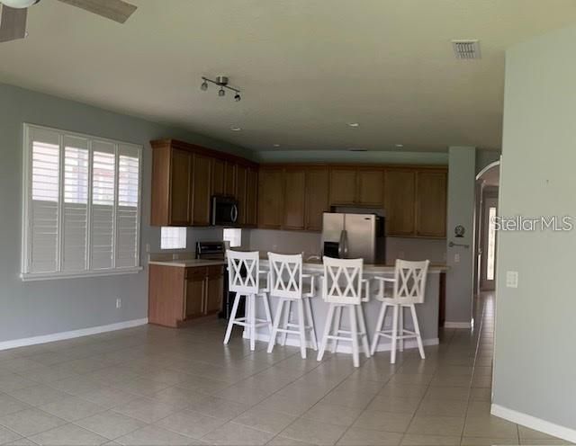 В аренду: $3,200 (4 спален, 2 ванн, 2206 Квадратных фут)