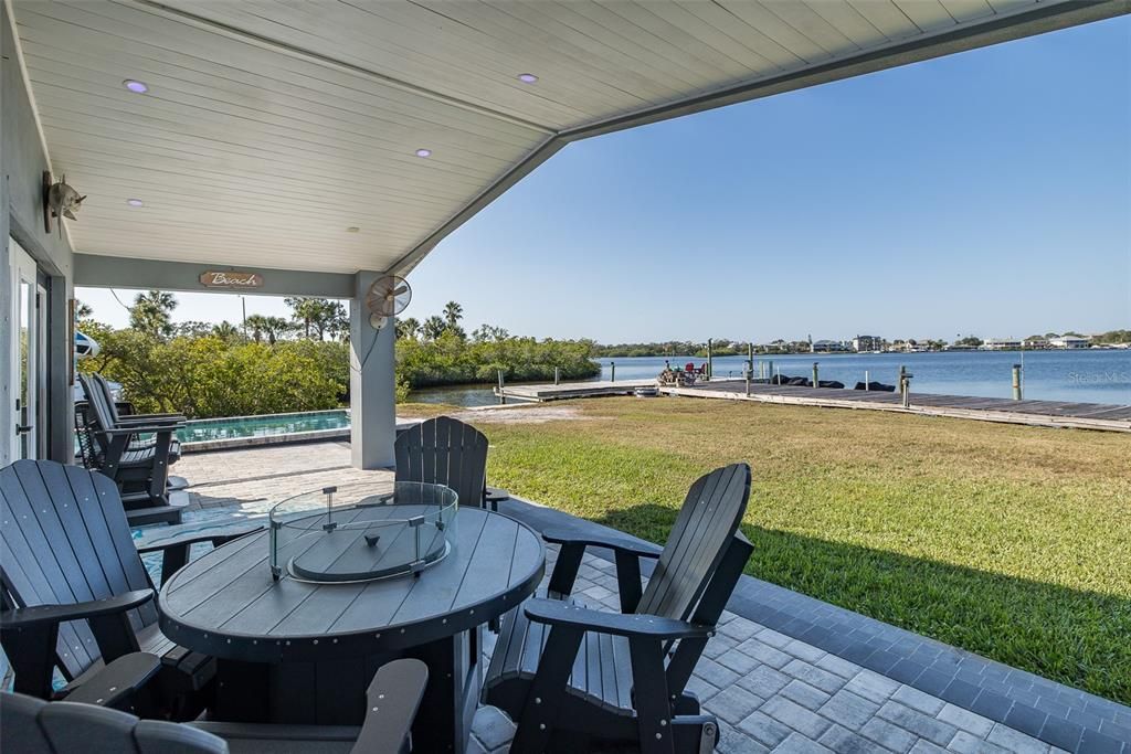 For Sale: $999,000 (3 beds, 3 baths, 3038 Square Feet)