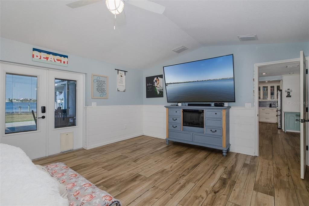 For Sale: $999,000 (3 beds, 3 baths, 3038 Square Feet)