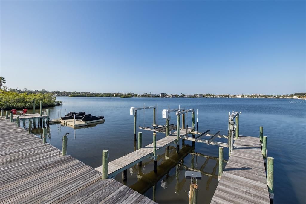 For Sale: $999,000 (3 beds, 3 baths, 3038 Square Feet)