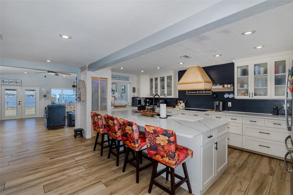 For Sale: $999,000 (3 beds, 3 baths, 3038 Square Feet)