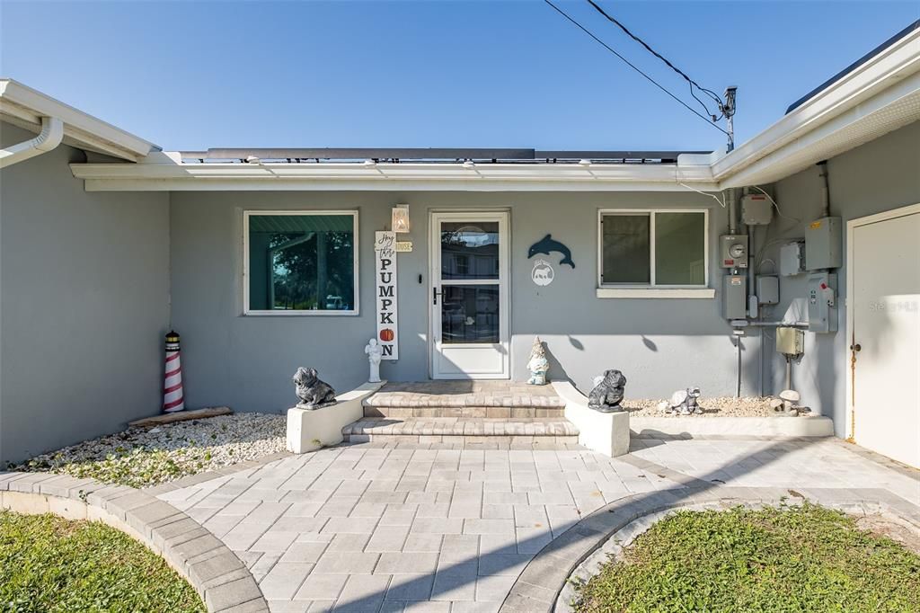 For Sale: $999,000 (3 beds, 3 baths, 3038 Square Feet)