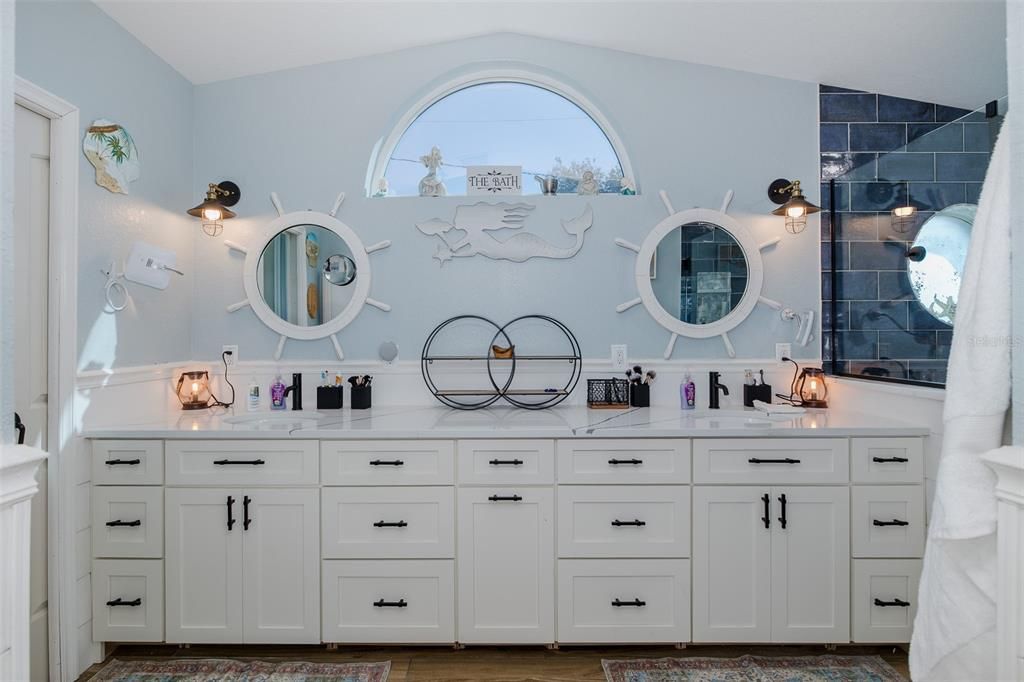 For Sale: $999,000 (3 beds, 3 baths, 3038 Square Feet)