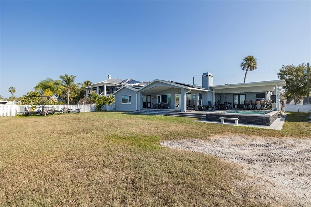 For Sale: $999,000 (3 beds, 3 baths, 3038 Square Feet)