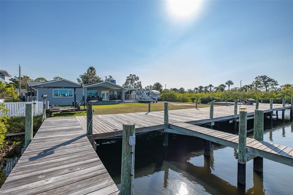 For Sale: $999,000 (3 beds, 3 baths, 3038 Square Feet)