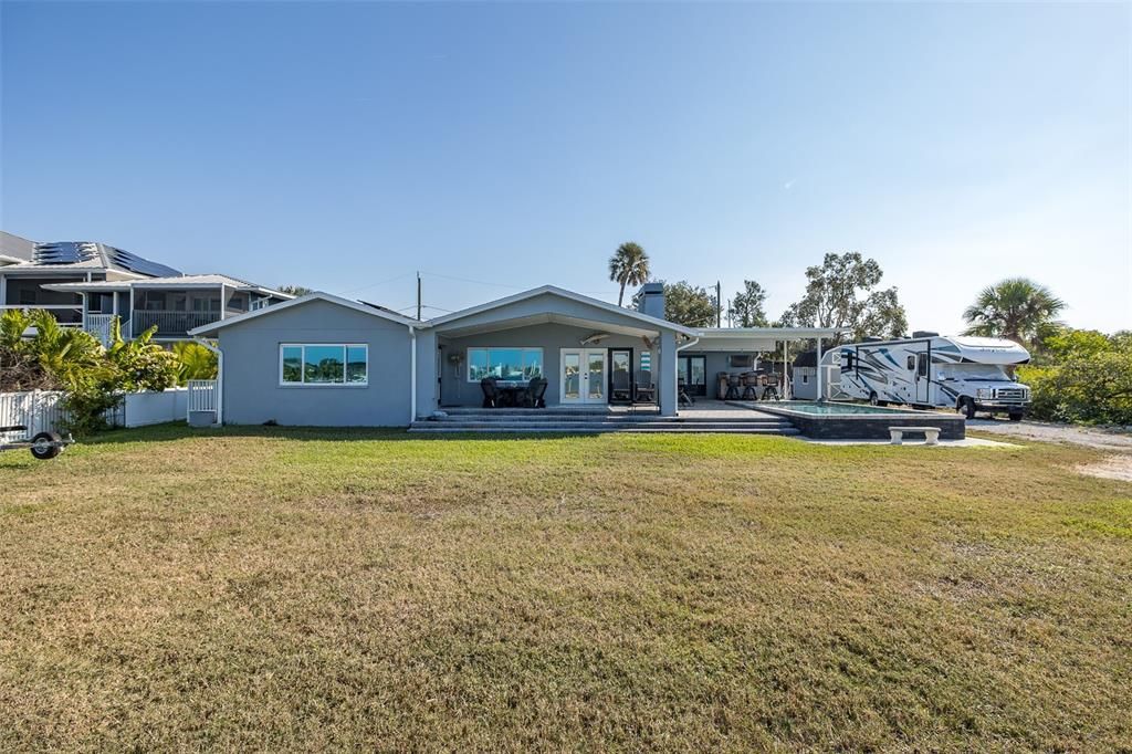 For Sale: $999,000 (3 beds, 3 baths, 3038 Square Feet)