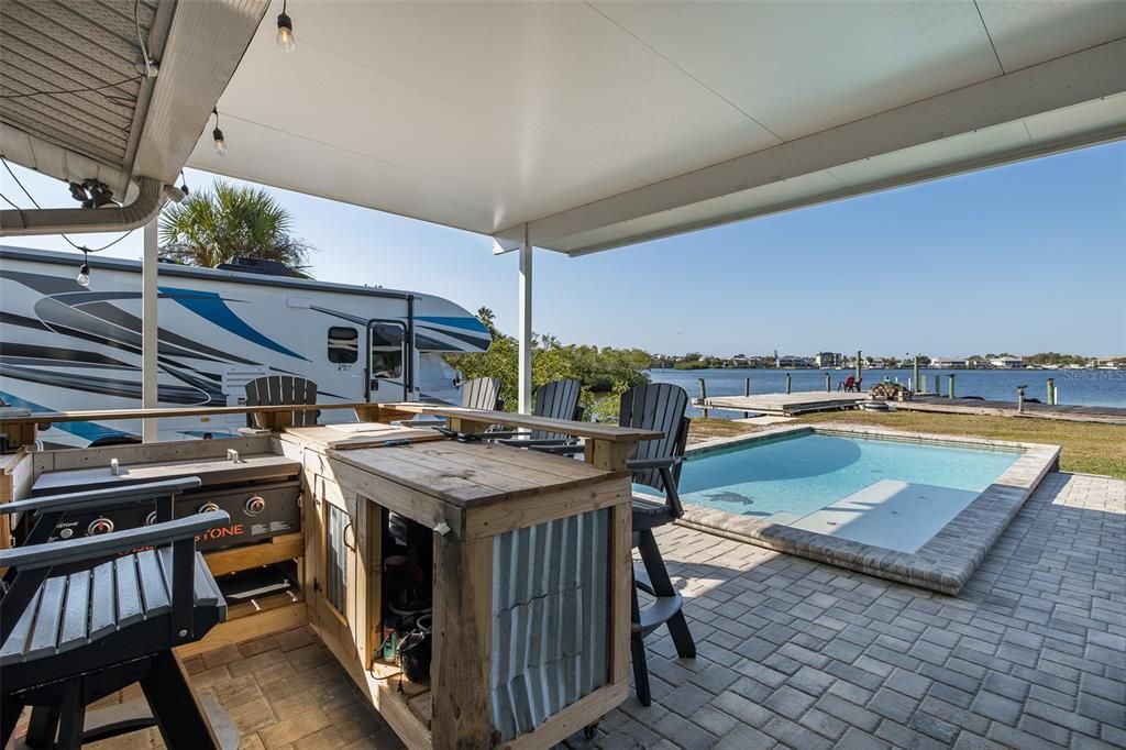 For Sale: $999,000 (3 beds, 3 baths, 3038 Square Feet)