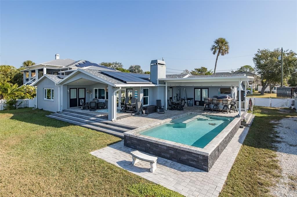 For Sale: $999,000 (3 beds, 3 baths, 3038 Square Feet)