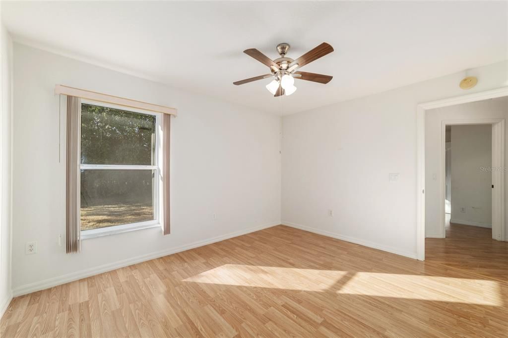 待售: $425,000 (3 贝兹, 2 浴室, 2083 平方英尺)