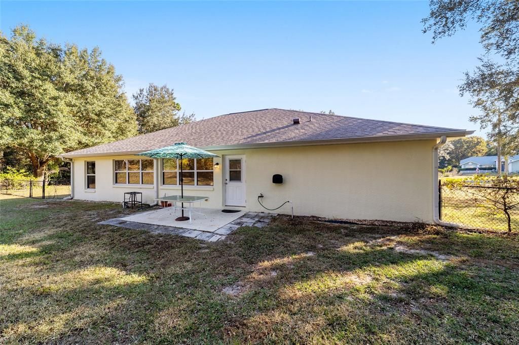 待售: $425,000 (3 贝兹, 2 浴室, 2083 平方英尺)