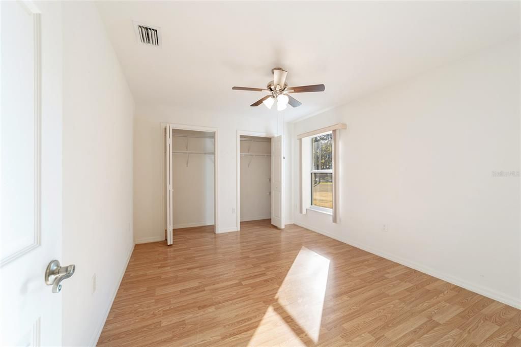 待售: $425,000 (3 贝兹, 2 浴室, 2083 平方英尺)