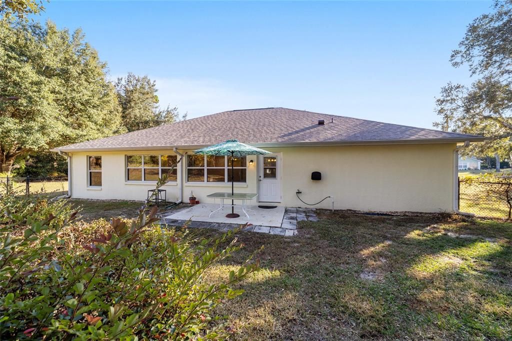 待售: $425,000 (3 贝兹, 2 浴室, 2083 平方英尺)