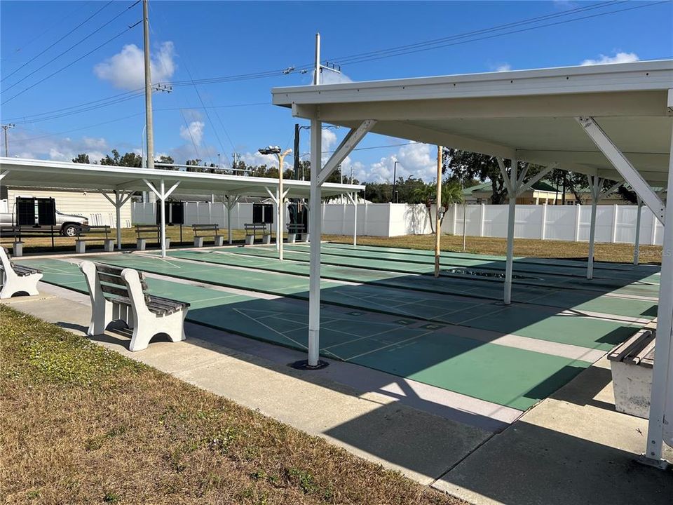 На продажу: $124,900 (2 спален, 1 ванн, 600 Квадратных фут)