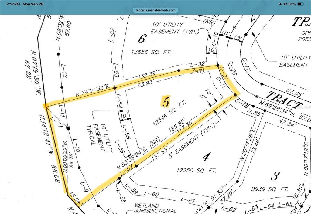 待售: $550,000 (0.42 acres)