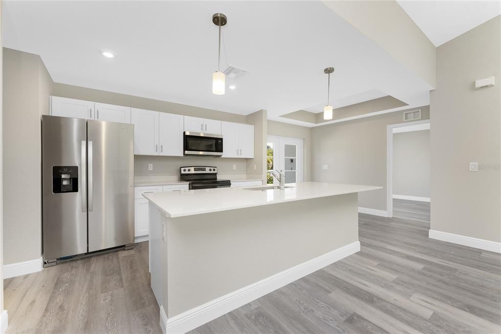 En Venta: $350,000 (4 camas, 2 baños, 1560 Pies cuadrados)