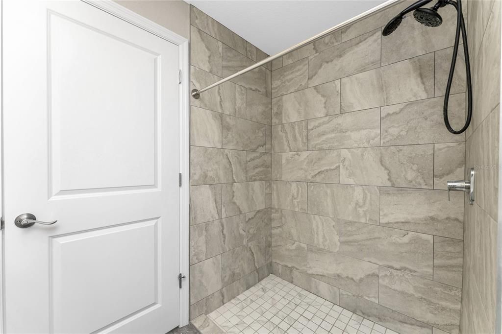 En Venta: $350,000 (4 camas, 2 baños, 1560 Pies cuadrados)