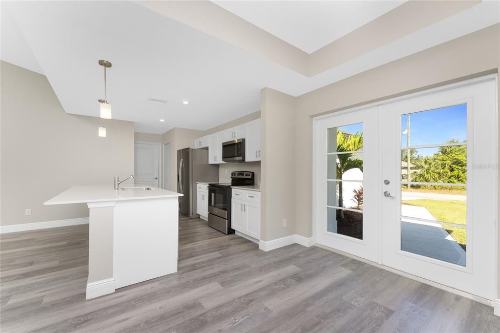 En Venta: $350,000 (4 camas, 2 baños, 1560 Pies cuadrados)