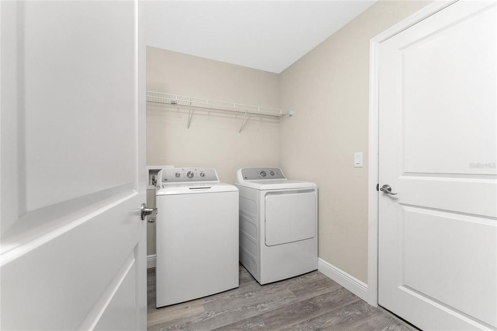 En Venta: $350,000 (4 camas, 2 baños, 1560 Pies cuadrados)