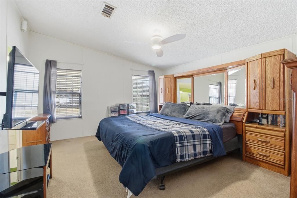 待售: $190,000 (3 贝兹, 2 浴室, 1512 平方英尺)