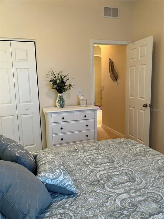 待售: $305,000 (3 贝兹, 2 浴室, 1402 平方英尺)