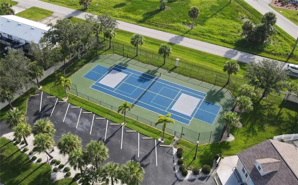 待售: $305,000 (3 贝兹, 2 浴室, 1402 平方英尺)