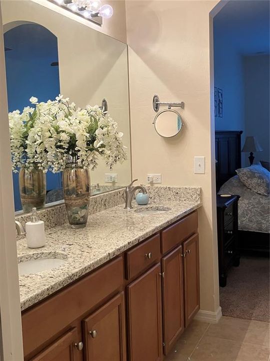 待售: $305,000 (3 贝兹, 2 浴室, 1402 平方英尺)