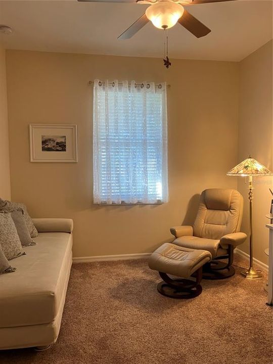 待售: $305,000 (3 贝兹, 2 浴室, 1402 平方英尺)