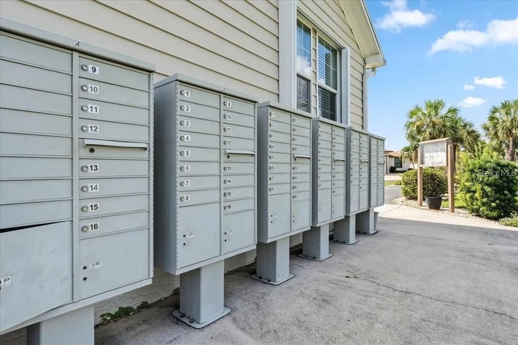 待售: $305,000 (3 贝兹, 2 浴室, 1402 平方英尺)