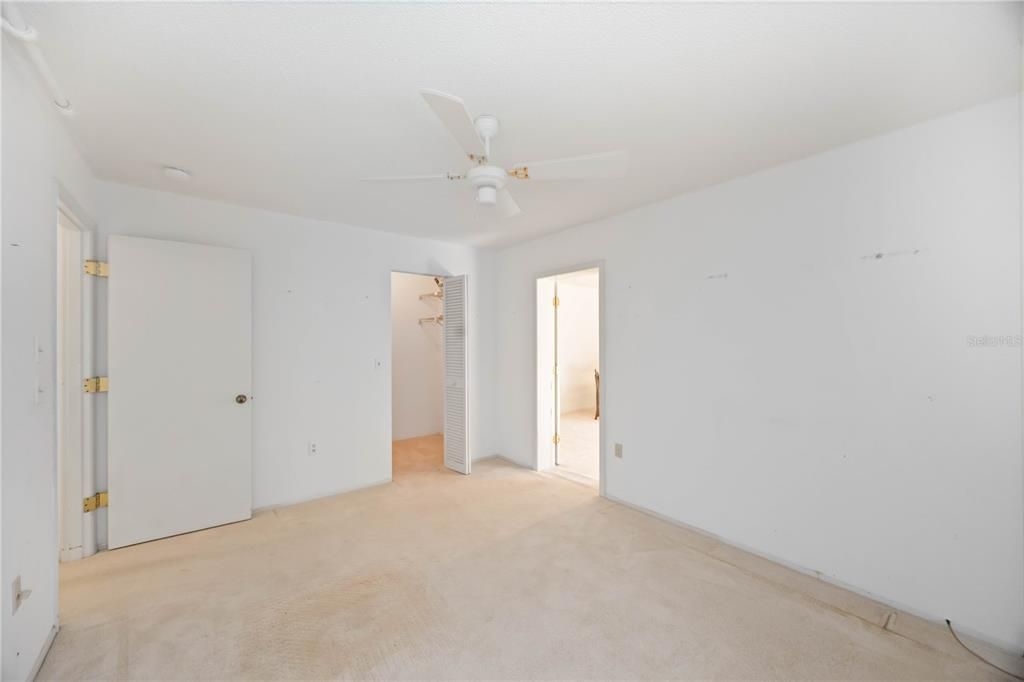 En Venta: $599,000 (3 camas, 2 baños, 2696 Pies cuadrados)